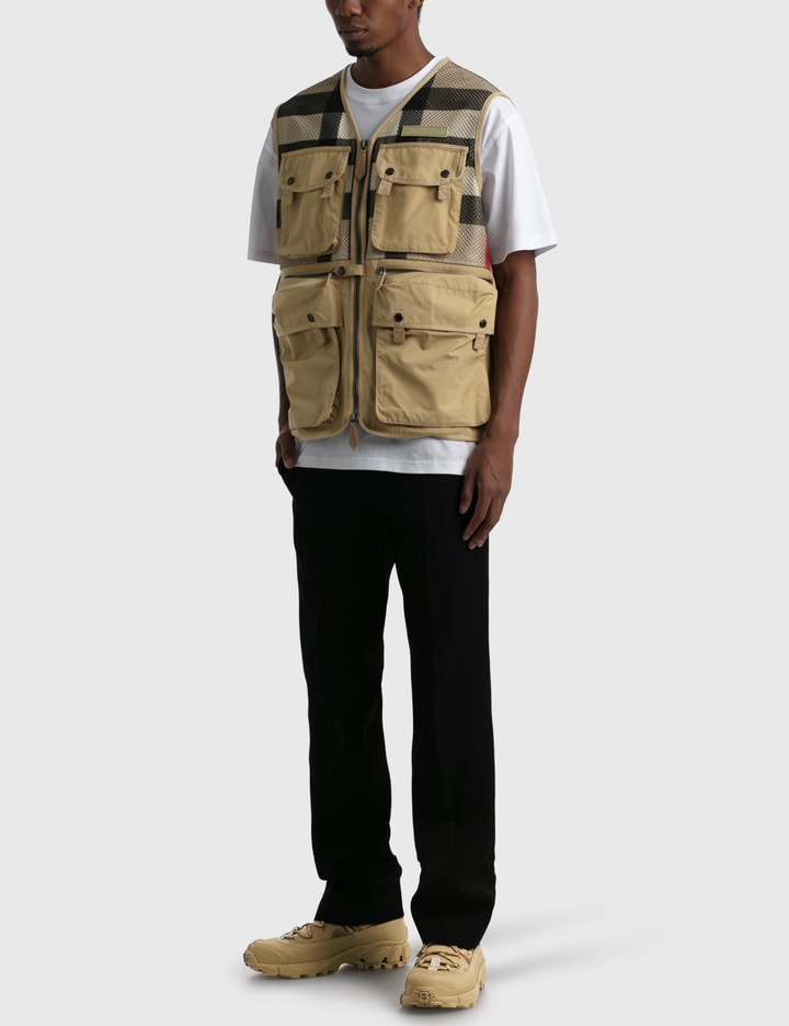 Burberry - Finmere Check Vest | HBX - HYPEBEAST 为您搜罗全球潮流时尚品牌