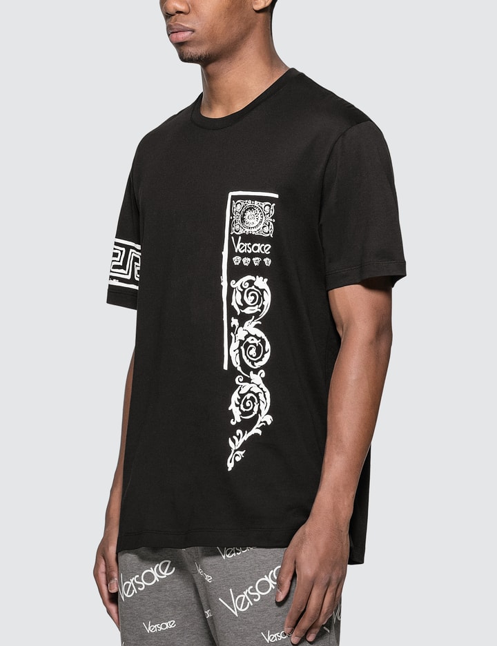 Totem Print T-shirt Placeholder Image