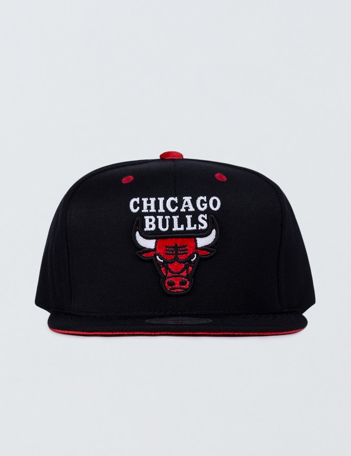 Chicago Bulls Solid Velour Logo Snapback Placeholder Image