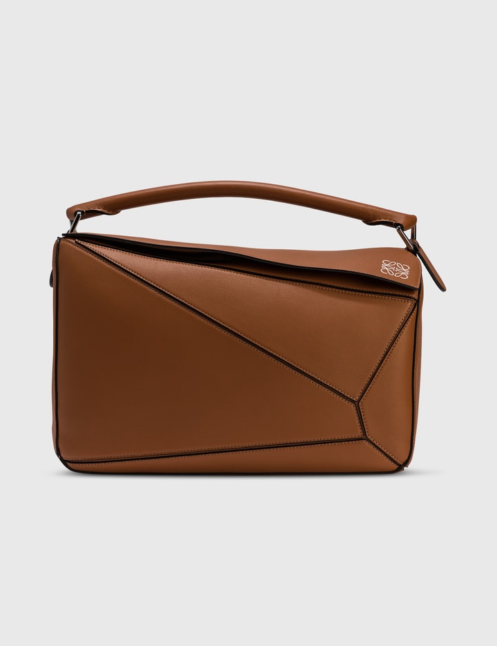 Loewe - Large Puzzle Bag | HBX - HYPEBEAST 为您搜罗全球潮流时尚品牌