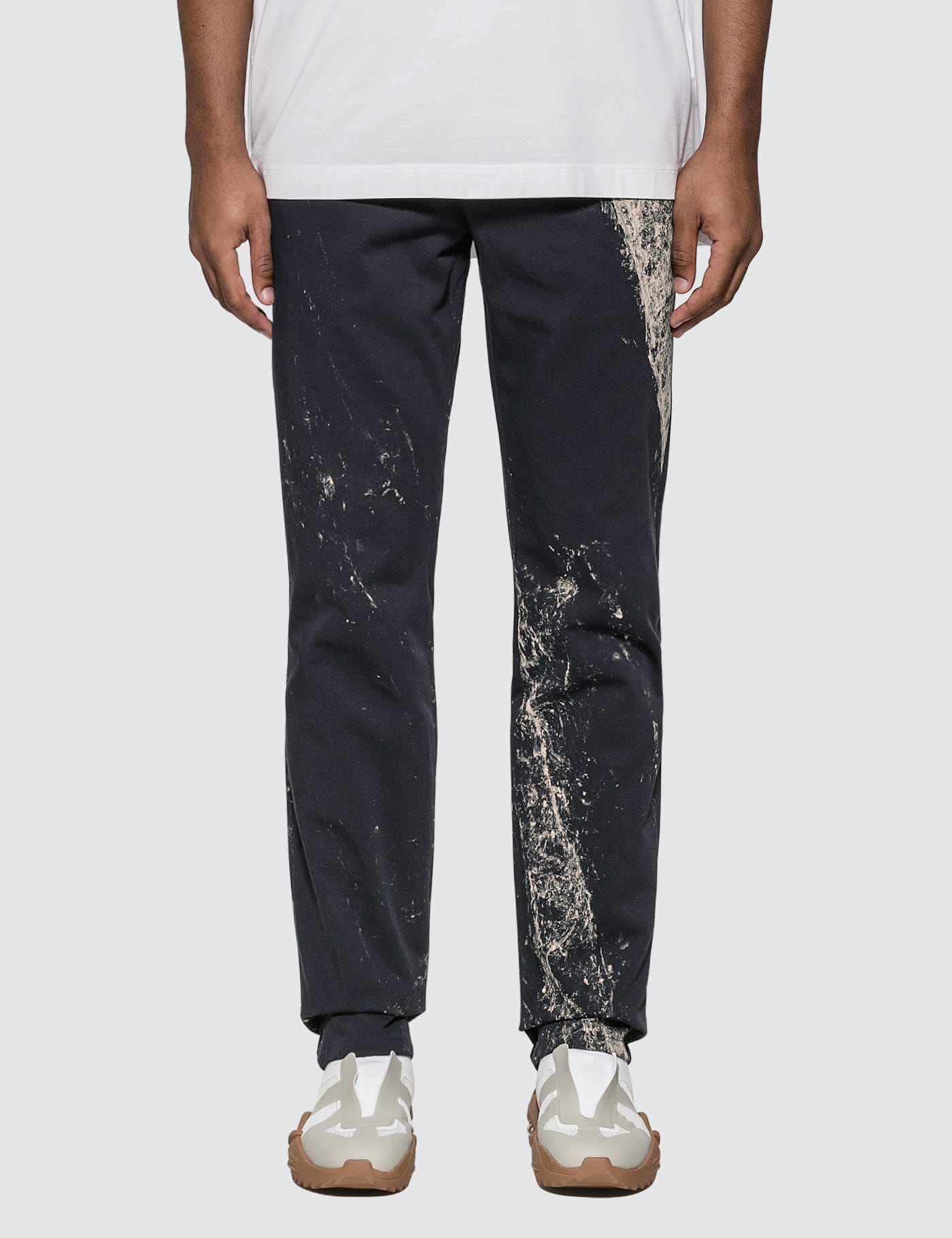 Maison Margiela - Paint Splatter Trousers | HBX - HYPEBEAST 为您搜罗全球潮流时尚品牌